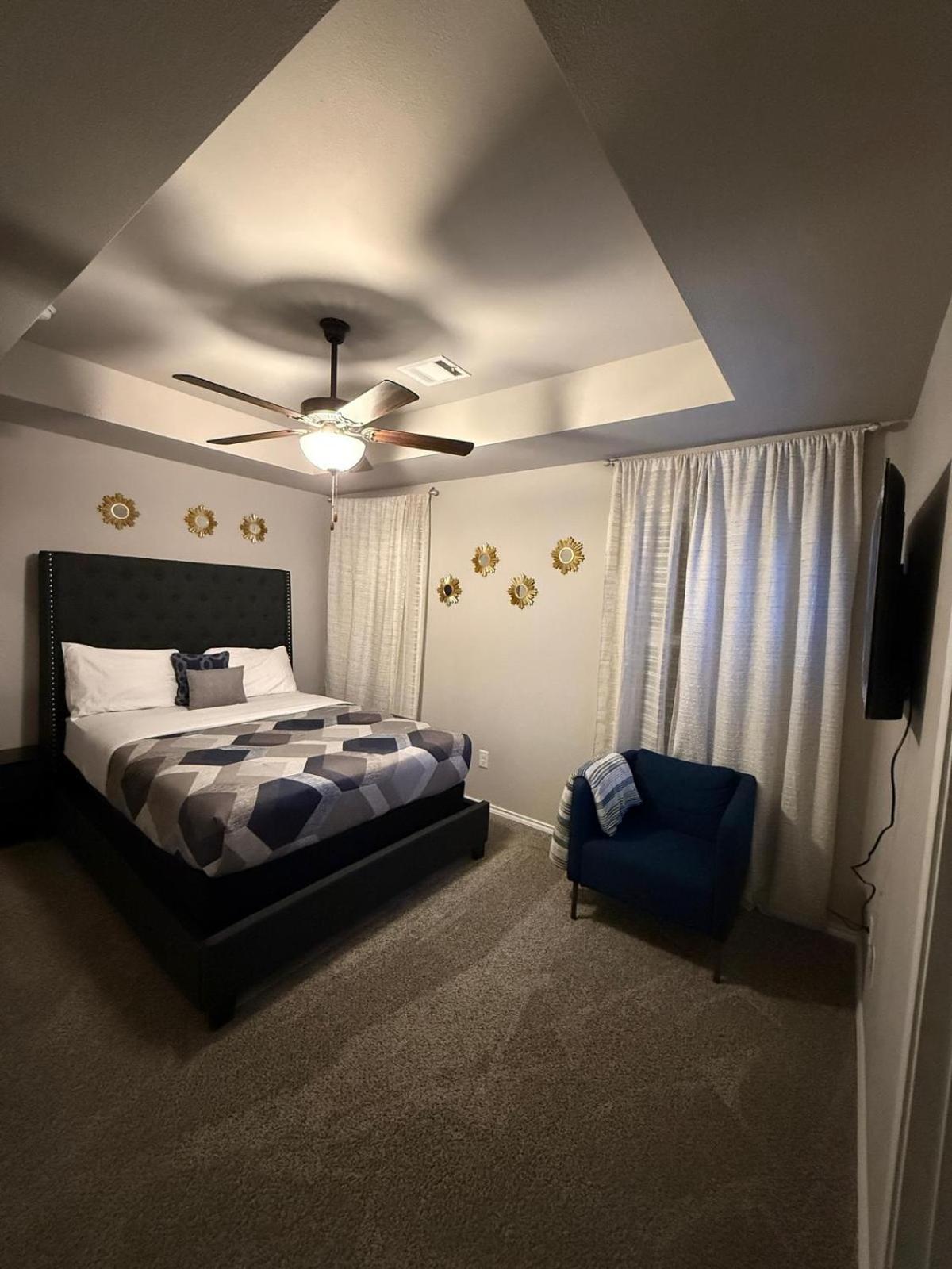 Gorgeous, Brand New 3 Bedrooms Home- Built 2024, Near Seaworld & Lackland Afb San Antonio Exterior photo